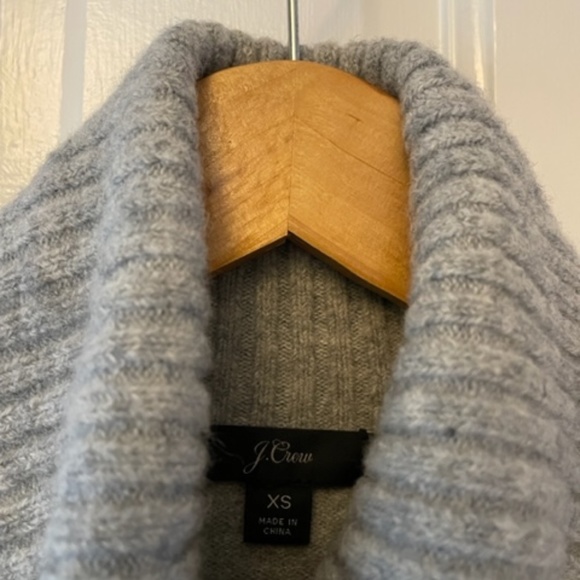 J. Crew Turtleneck Sweater in Supersoft Yarn Grey XS - Picture 5 of 10
